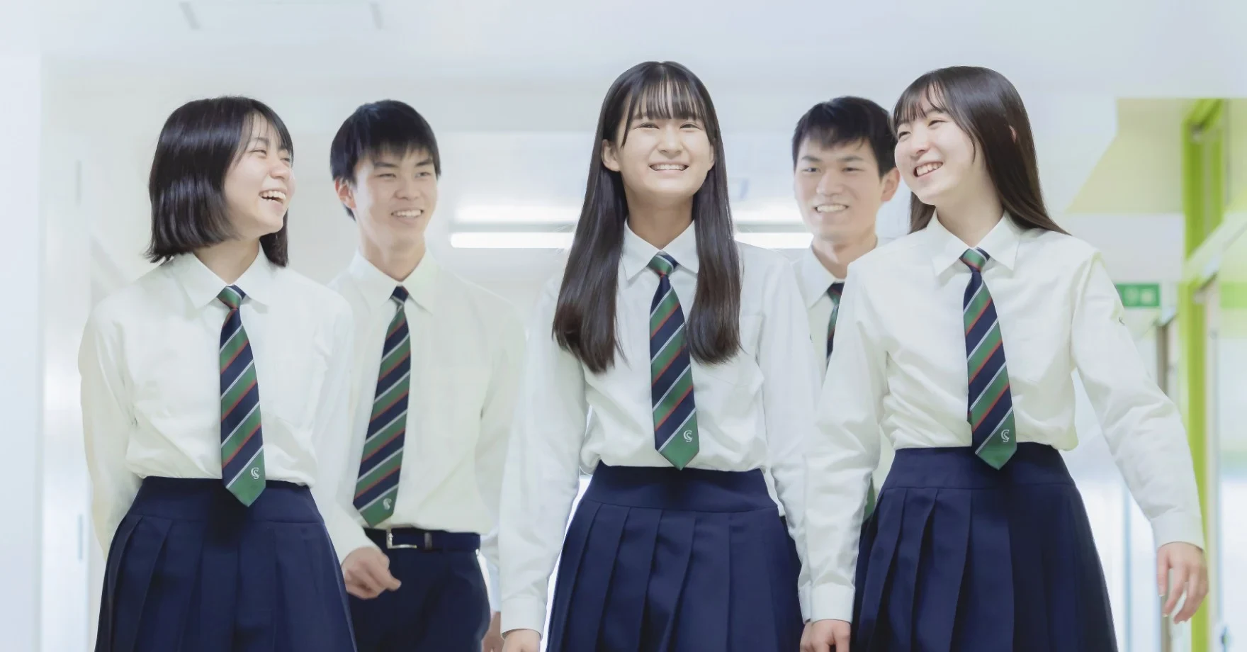 中央大学杉並高等学校の生徒たち